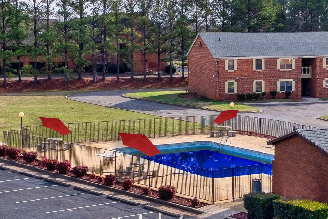 Red Roof Inn Plus+ Huntsville - Madison Dış mekan fotoğraf